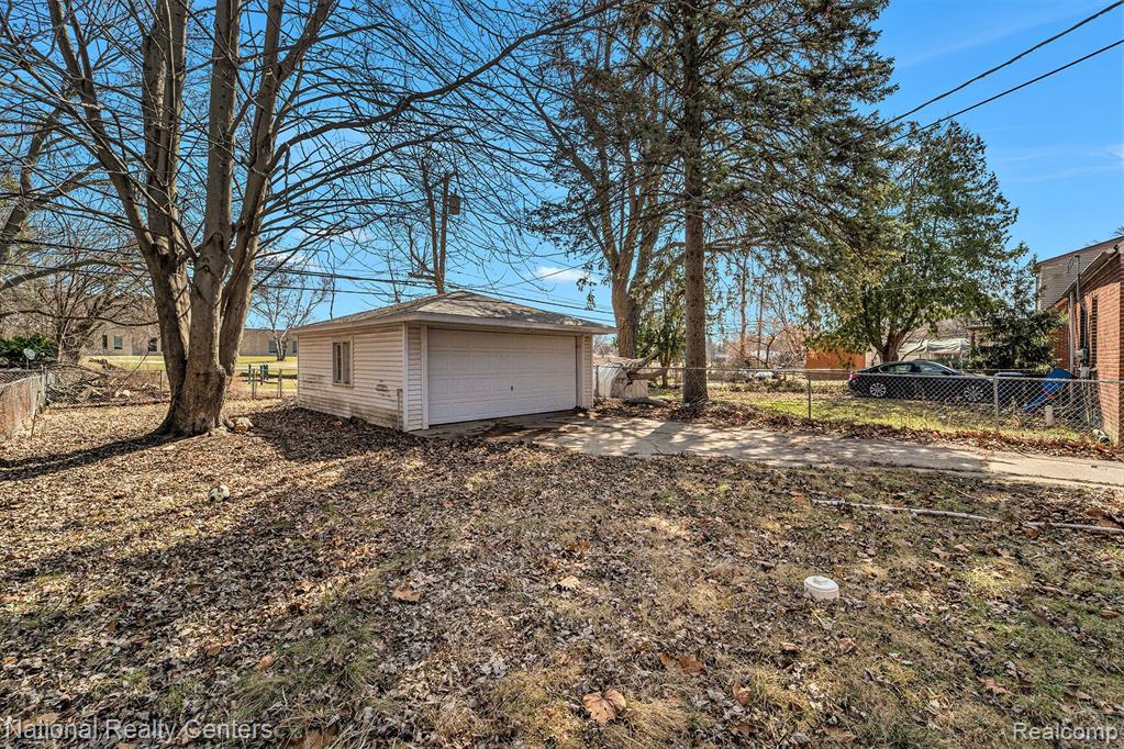 9988 ARNOLD, Redford, MI 48239 — Photo 15