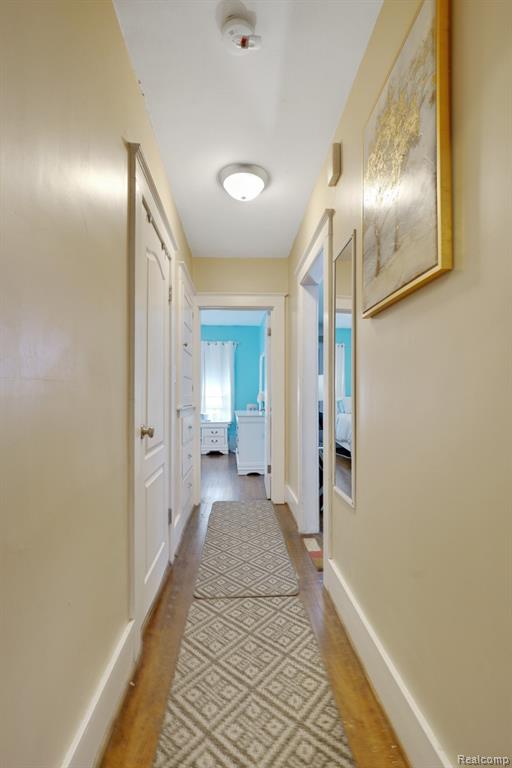 832 Pinecrest Drive E, Fenton, MI 48220 — Photo 11