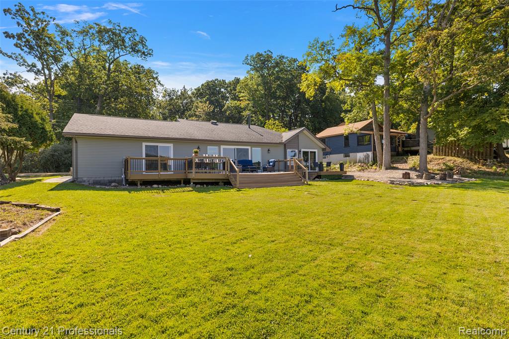 2679 Lakeview Drive, Ortonville, MI 48462 — Photo 60