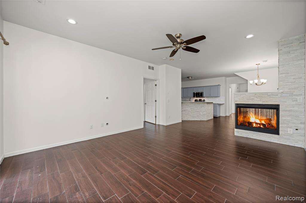 43270 Pendleton Circle, Sterling Heights, MI 48313 — Photo 15