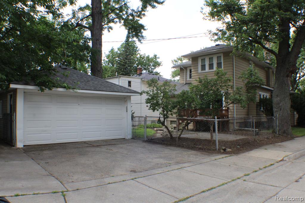 401 CATALPA Drive, Royal Oak, MI 48067 — Photo 20