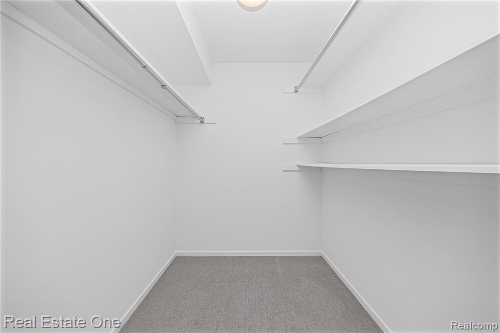 5000 Mirror Lake Court, 19, West Bloomfield, MI 48323 — Photo 52