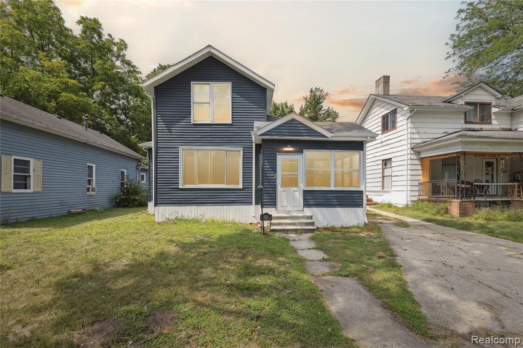 521 N Granger Street, Saginaw, MI 48602 — front exterior