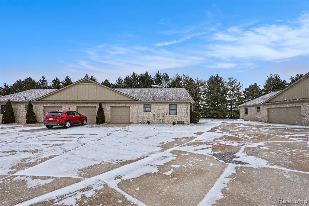 41916 King Edward Court, Clinton Twp, MI 48038 — Photo 3