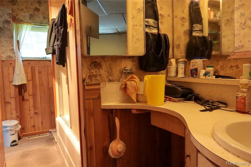1642 Townline 14 Road W, Auburn, MI 48611 — Photo 20