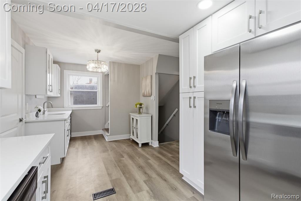 560 E Drayton Street, Ferndale, MI 48220 — Photo 13