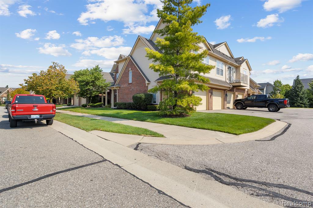 3951 CORNERSTONE Drive, 165, Canton, MI 48188 — Photo 23