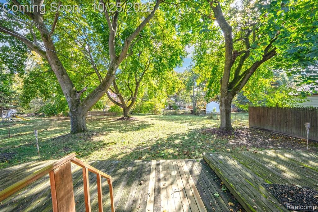 4073 Silver Birch Drive, Waterford, MI 48329 — Photo 23