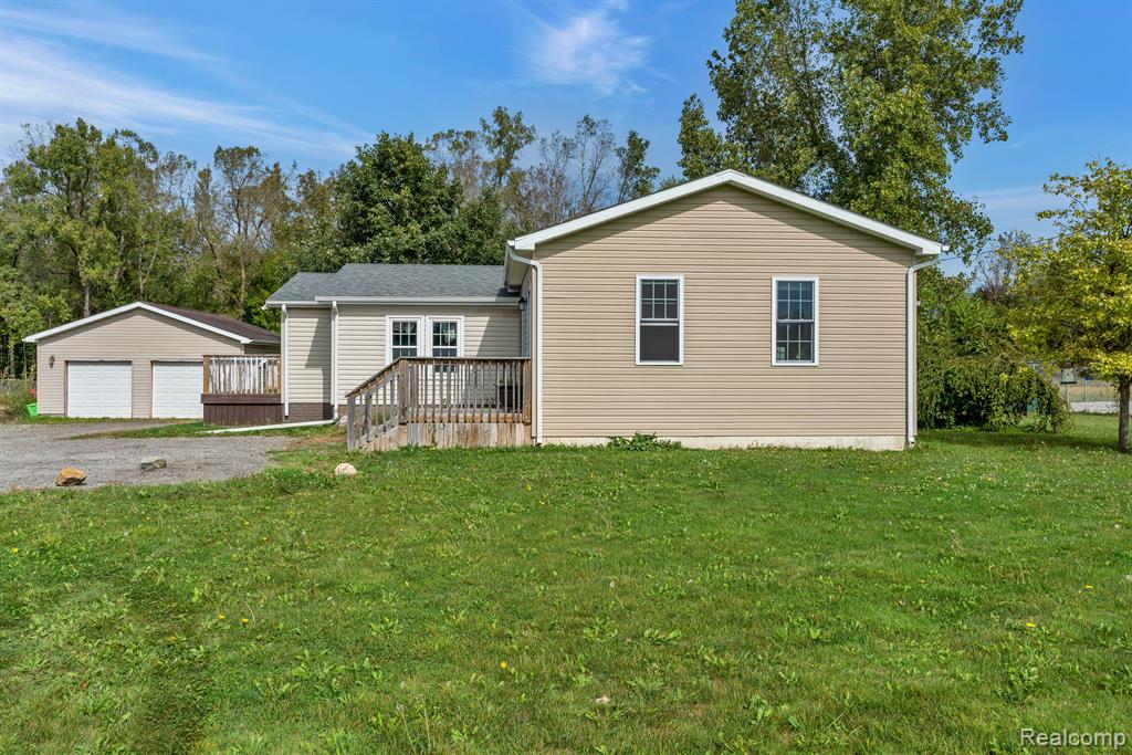 7167 E CARPENTER Road, Davison, MI 48423 — Photo 2