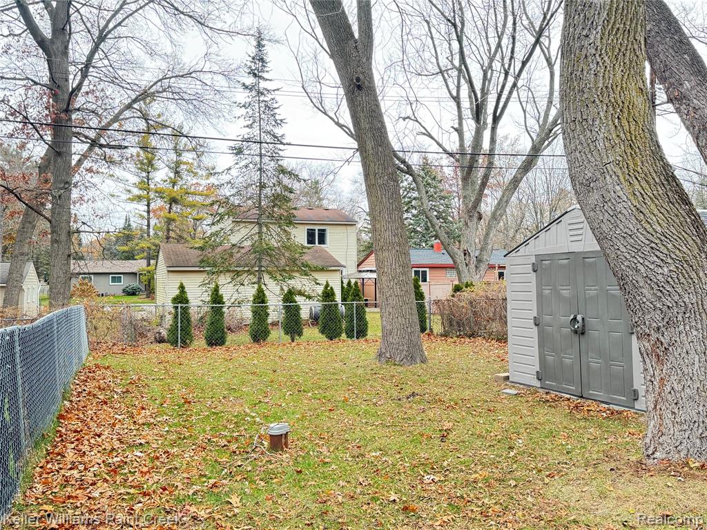 6768 Buckland Avenue, West Bloomfield, MI 48324 — Photo 25
