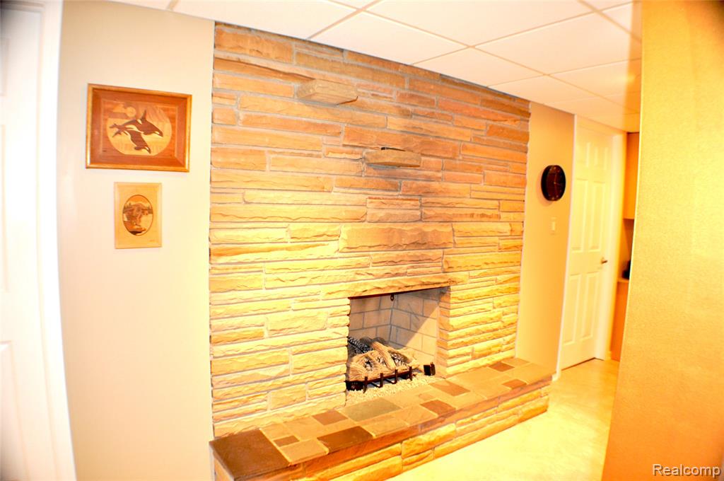 3593 Meadowleigh Lane, Waterford, MI 48329 — Photo 28