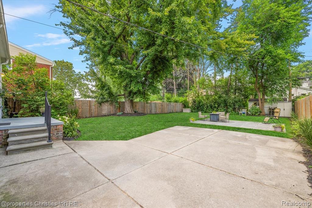 13356 Balfour Avenue, Huntington Woods, MI — Photo 32