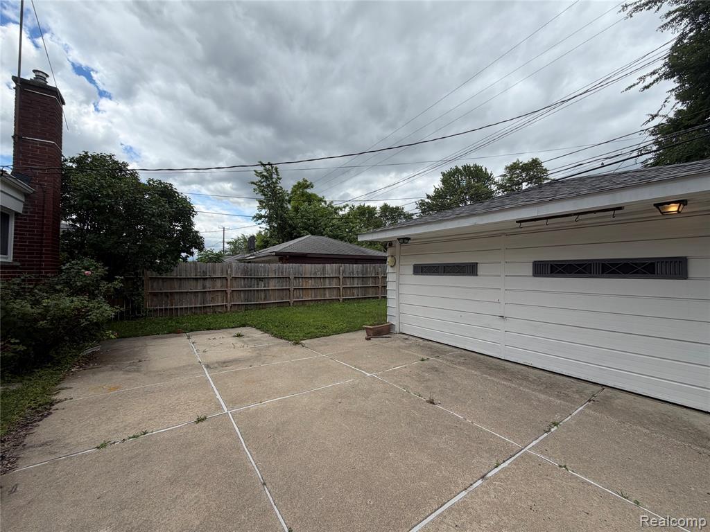 3952 Katherine Street, Dearborn Heights, MI 48125 — Photo 15