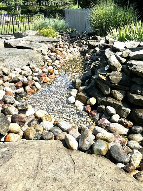49401 Pine Ridge Drive, Plymouth, MI 48170 — Photo 6