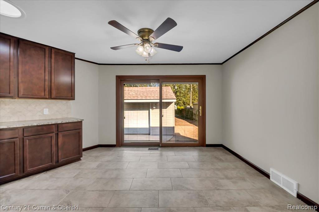 4191 Grindley Park Street, Dearborn Heights, MI 48125 — Photo 7