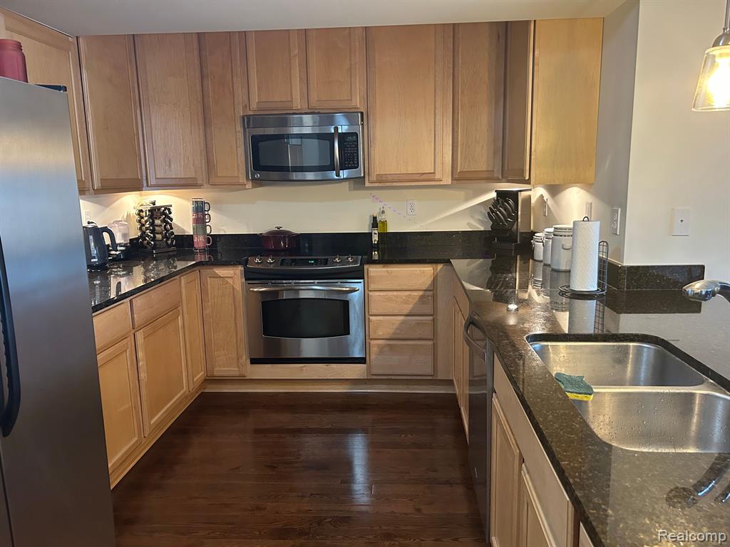 111 N ASHLEY Street, 703, Ann Arbor, MI 48104 — Photo 2
