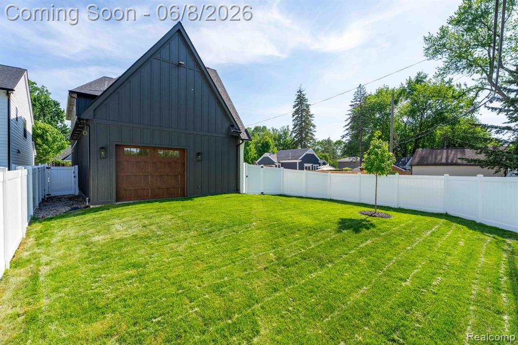 503 GIRARD Avenue, Royal Oak, MI 48073 — Photo 83