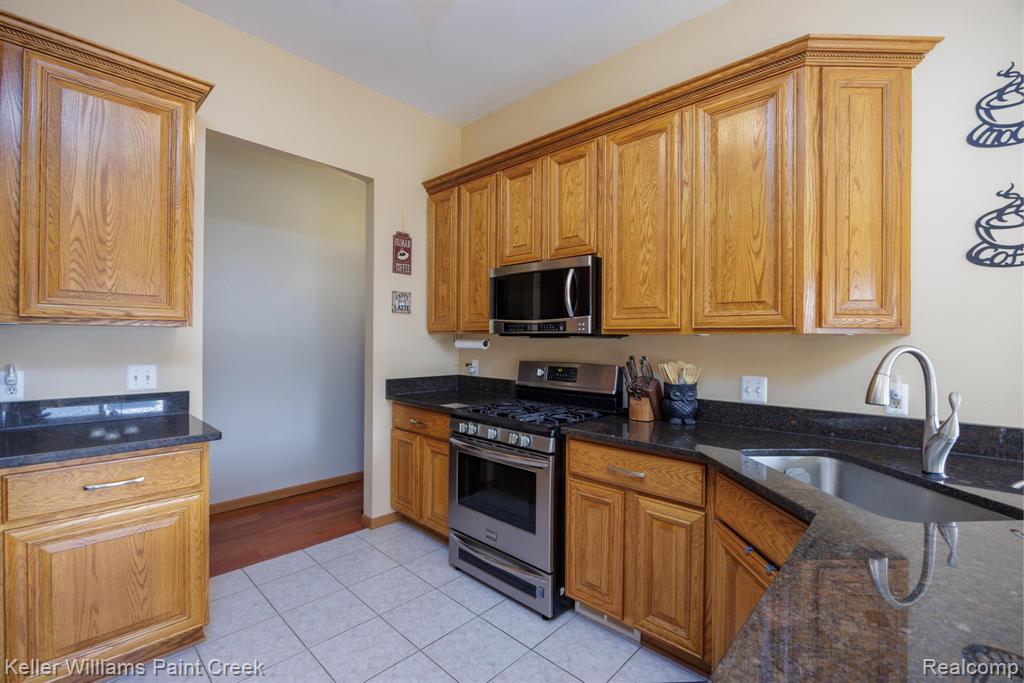 54669 Shady Creek Drive, New Baltimore, MI 48047 — Photo 13