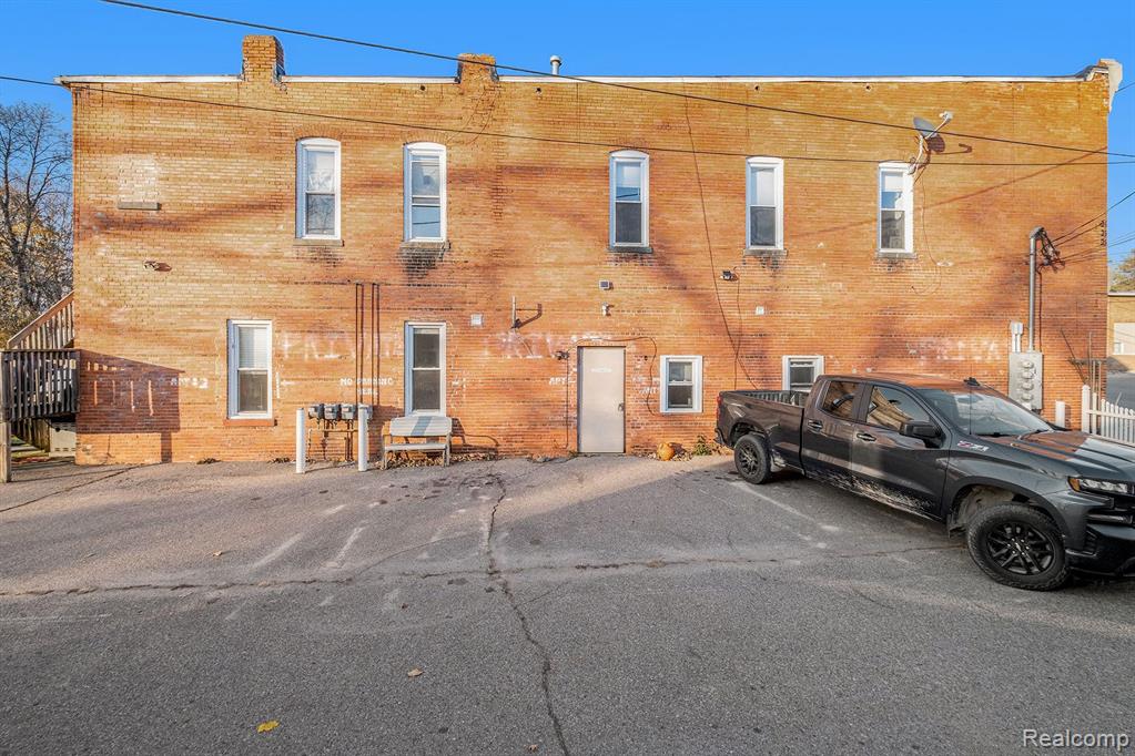 140 S SAGINAW Street, Byron, MI 48418 — Photo 2