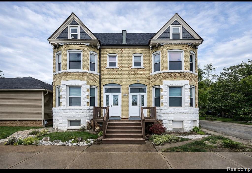 5853 3rd Street