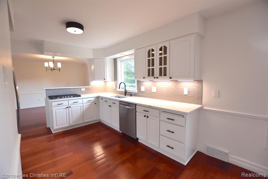4217 COVERED BRIDGE Road, Bloomfield Hills, MI 48302 — Photo 10