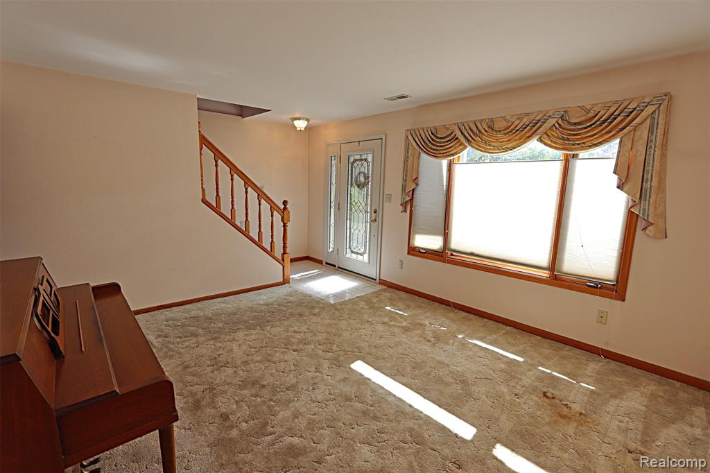 6964 Norborne Avenue, Dearborn Heights, MI 48127 — Photo 7