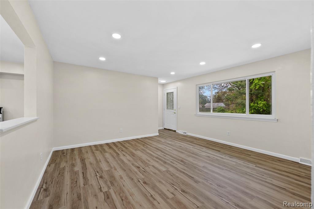 26027 Ross Street, Inkster, MI 48141 — Photo 7