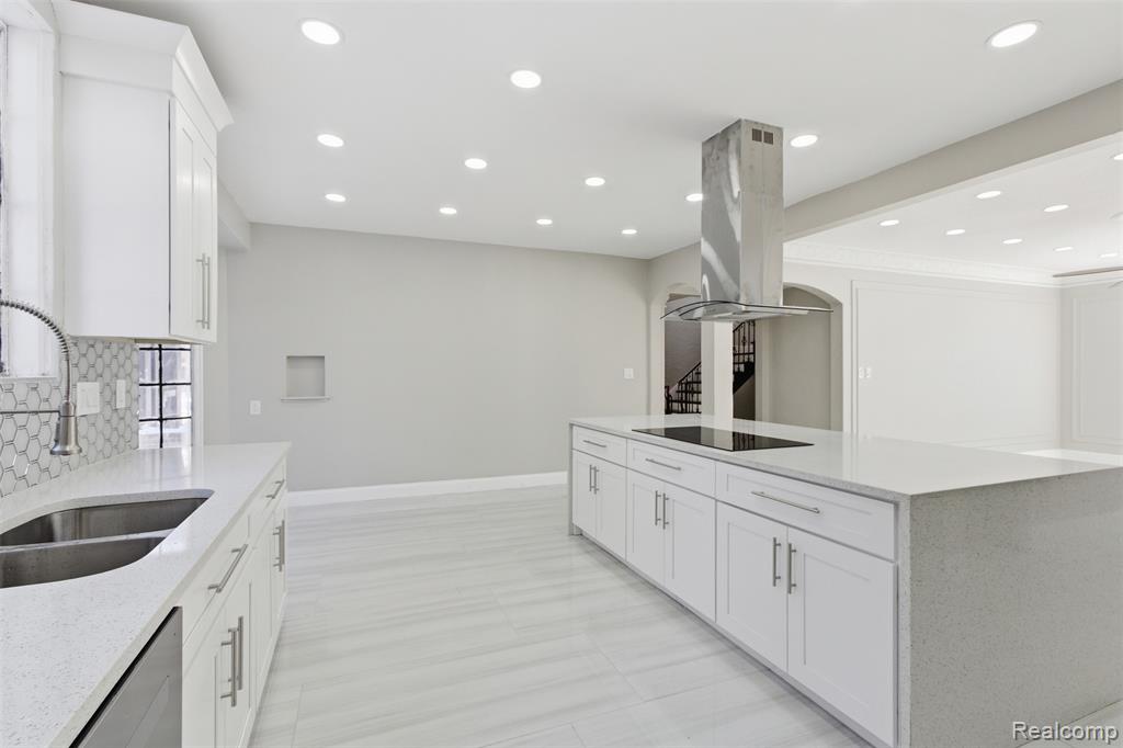 9500 La Salle Boulevard, Detroit, MI 48206 — Photo 19