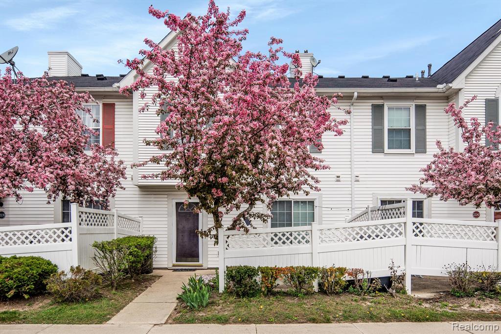 22241 ATLANTIC POINTE, Farmington Hills, MI 48336 — Photo 3