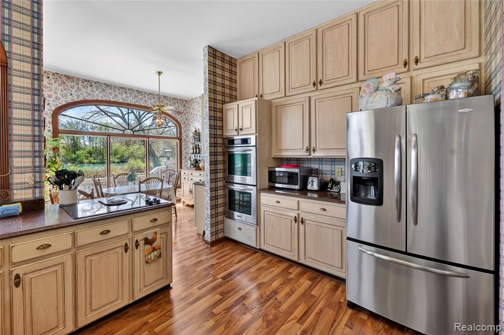 24 Chateaux Du Lac, Fenton, MI 48430 — Photo 22