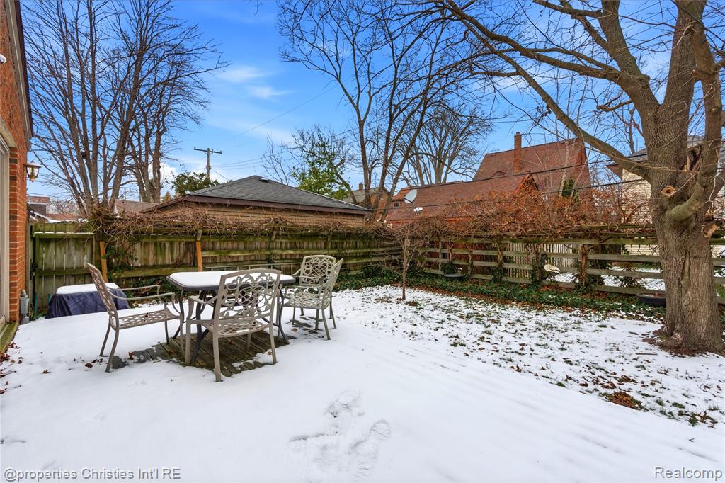466 Touraine Road, Grosse Pointe Farms, MI 48236 — Photo 22