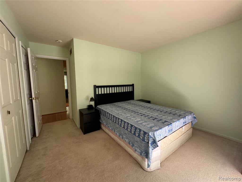 40342 Riverbend Drive, Sterling Heights, MI 48310 — Photo 15