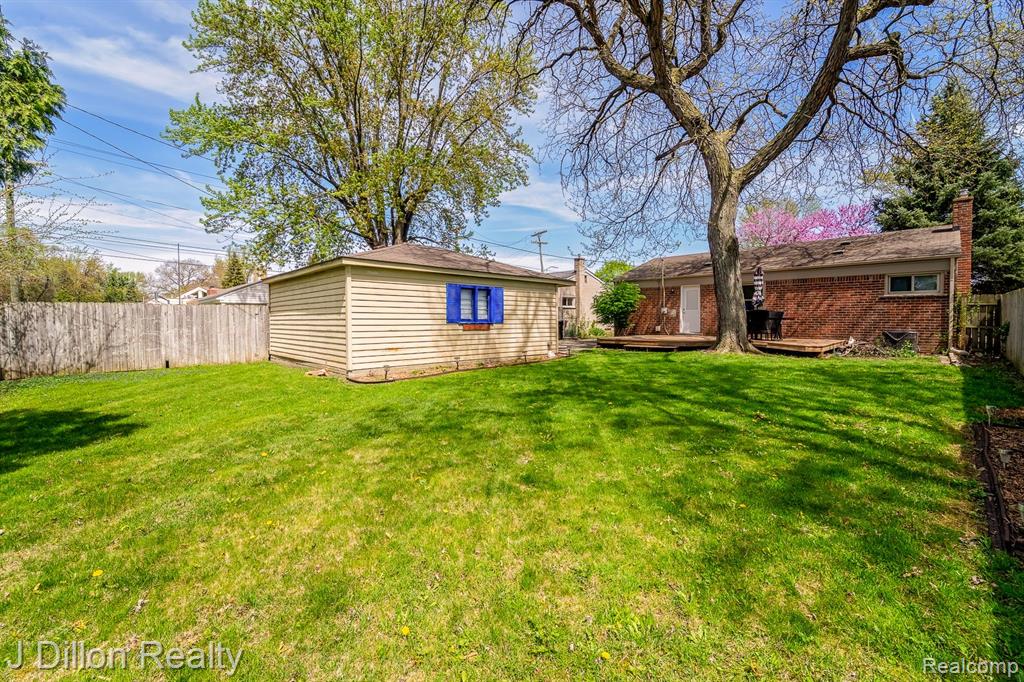 9371 MERRIMAN Road, Livonia, MI 48150 — Photo 6