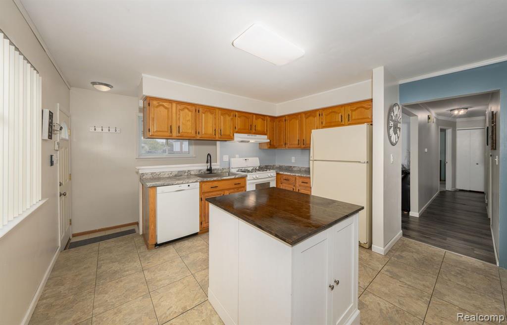 40137 Walter Drive, Sterling Heights, MI 48310 — Photo 23