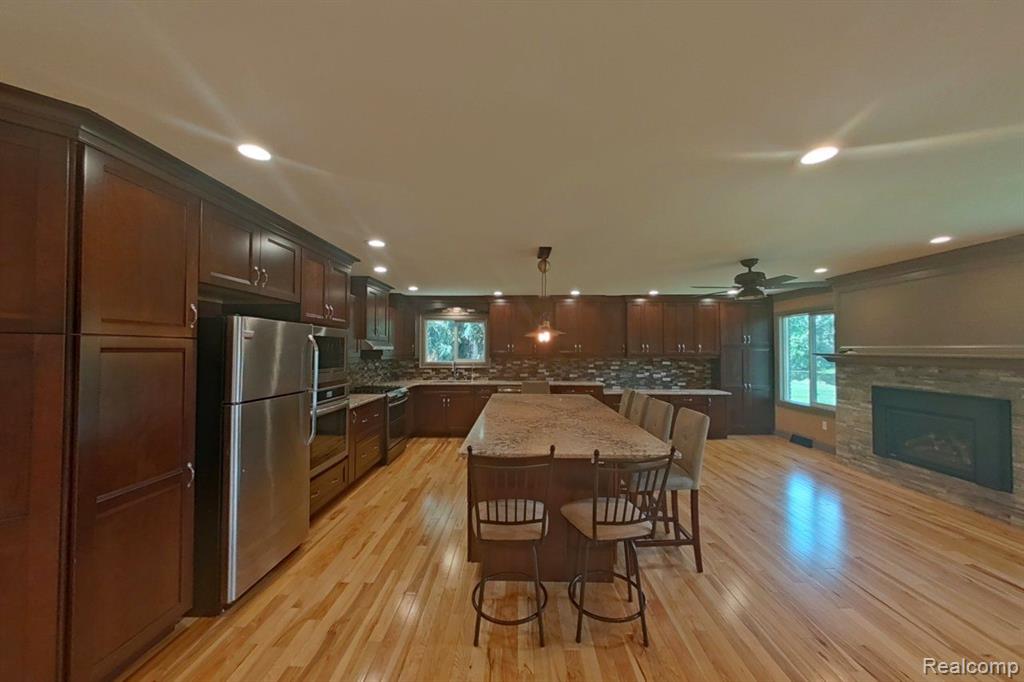 6523 ELLINWOOD Drive, White Lake, MI 48383 — Photo 19