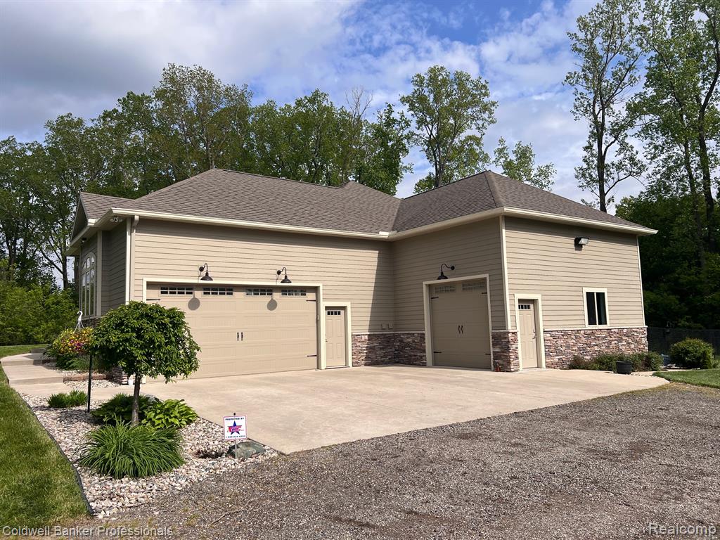 4264 W Benjamin Road, Perry, MI 48872 — Photo 3