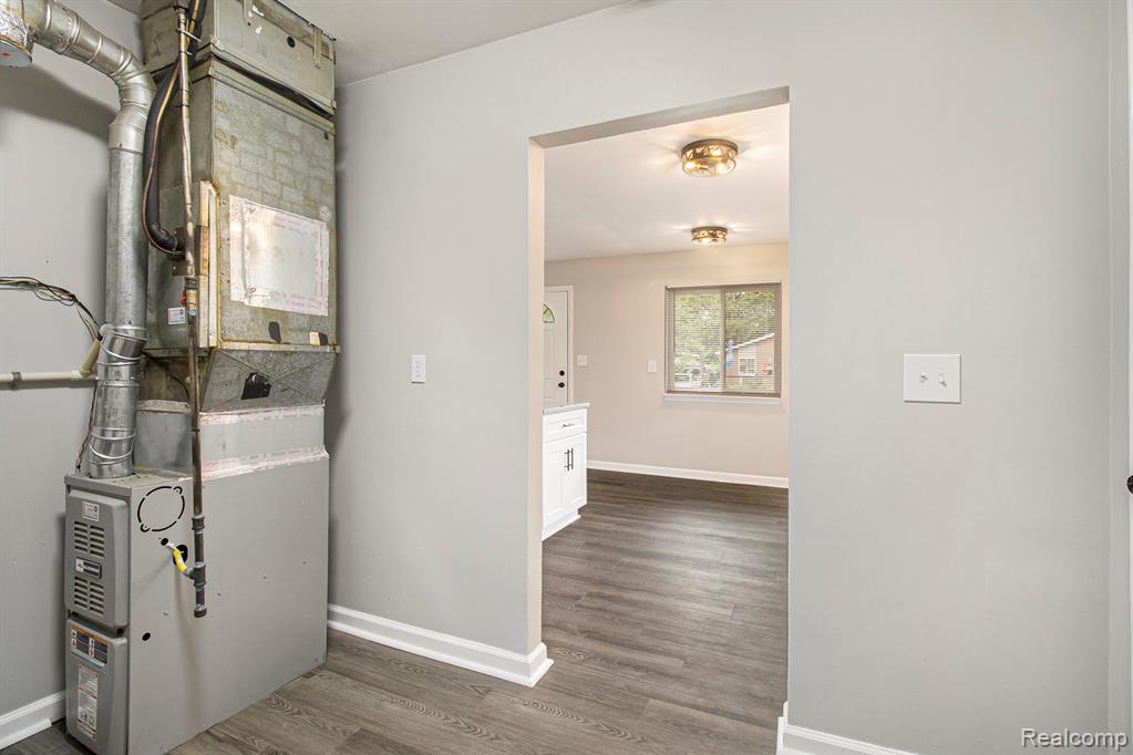 8105 Syracuse Street, Taylor, MI 48180 — Photo 16