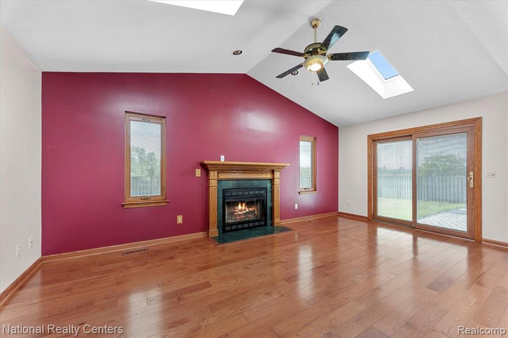 5235 Barbara Avenue, Trenton, MI 48183 — Photo 9