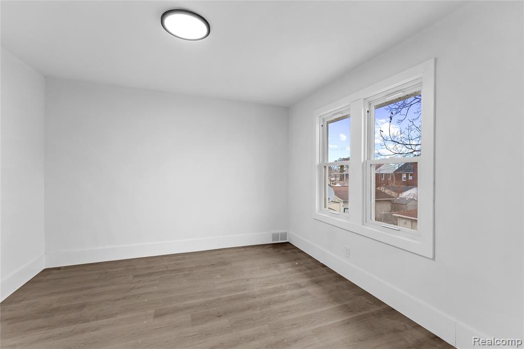 7722 Miller Road, Dearborn, MI 48126 — Photo 16