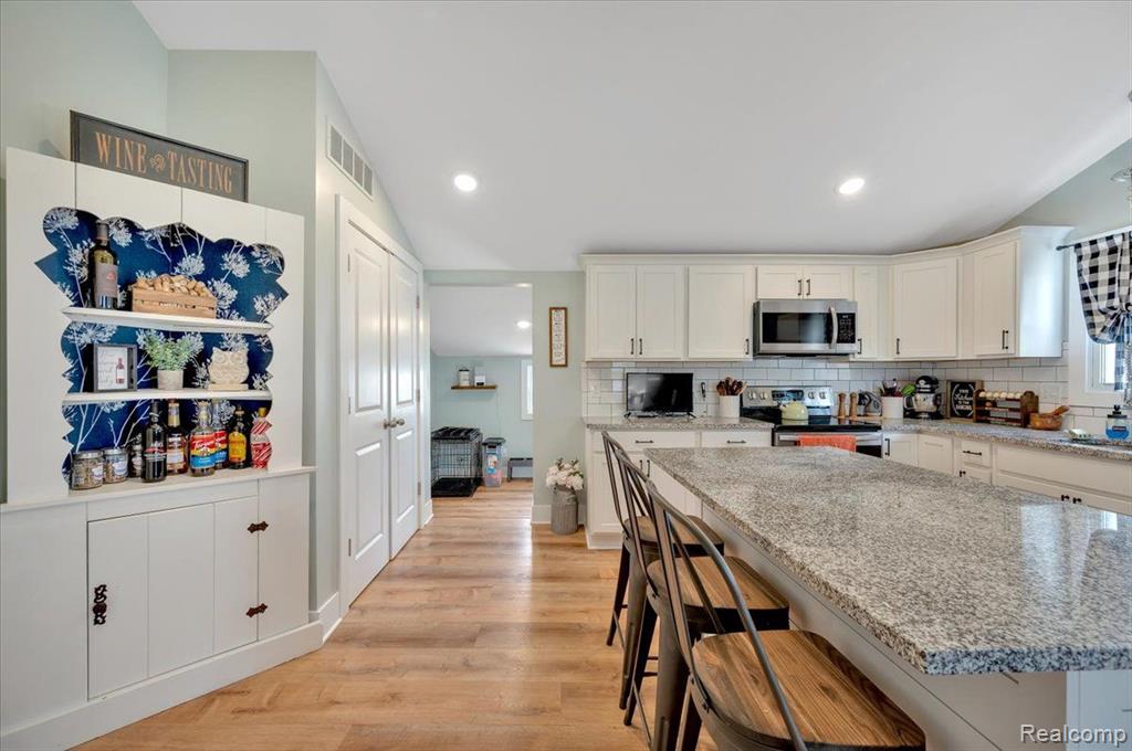 735 N MAIN Street, Almont, MI 48003 — Photo 9