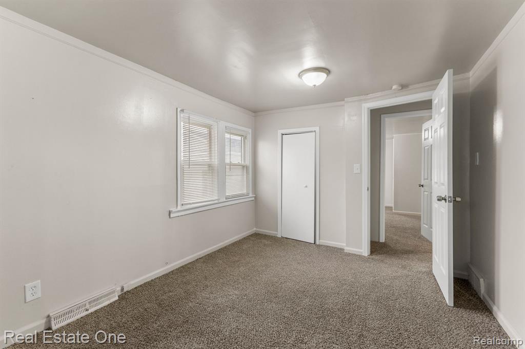 5121 CROISSANT Street, Dearborn Heights, MI 48125 — Photo 29