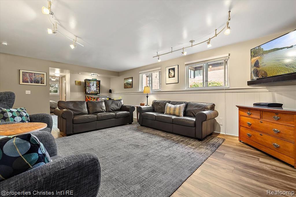 5970 Slate Drive, Troy, MI 48085 — Photo 29