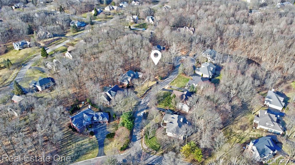 9889 Kingston Ridge, Clarkston, MI 48348 — Photo 17