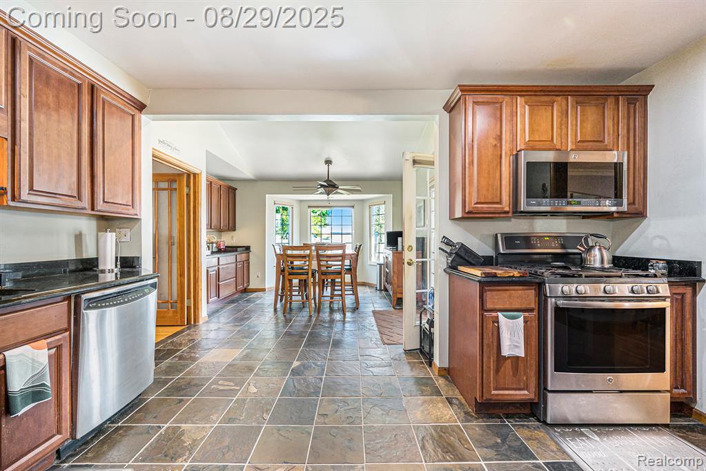 8143 Sirron Street, Detroit, MI 48234 — Photo 10