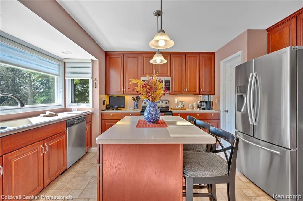 4655 Cusenza Drive, Otter Lake, MI 48464 — Photo 14