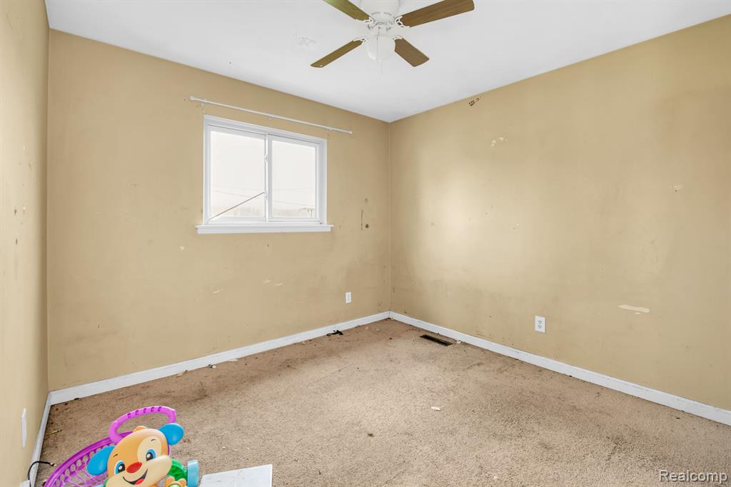 21385 MAJESTIC Avenue, Ferndale, MI 48220 — Photo 11