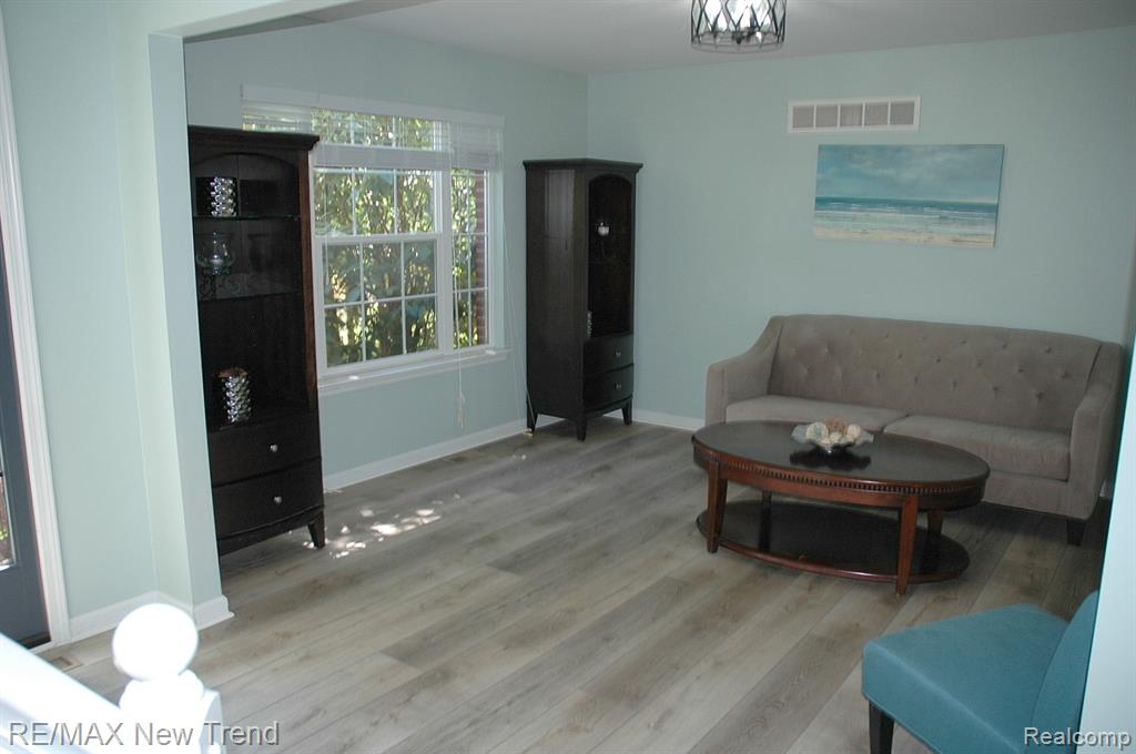 785 Pathway Drive, Howell, MI 48843 — Photo 6