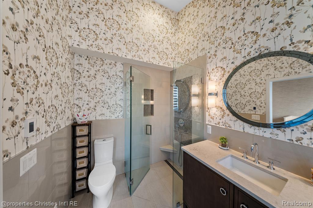 963 SANDALWOOD Drive, Troy, MI 48085 — Photo 10