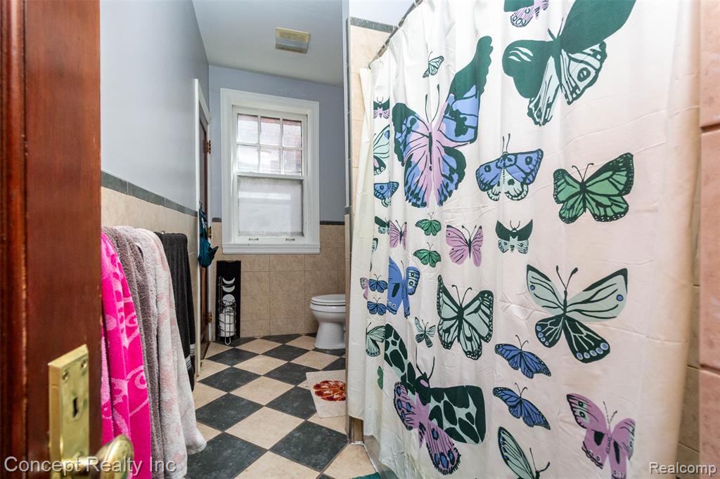 440 E FERRY Street, Detroit, MI 48202 — Photo 23