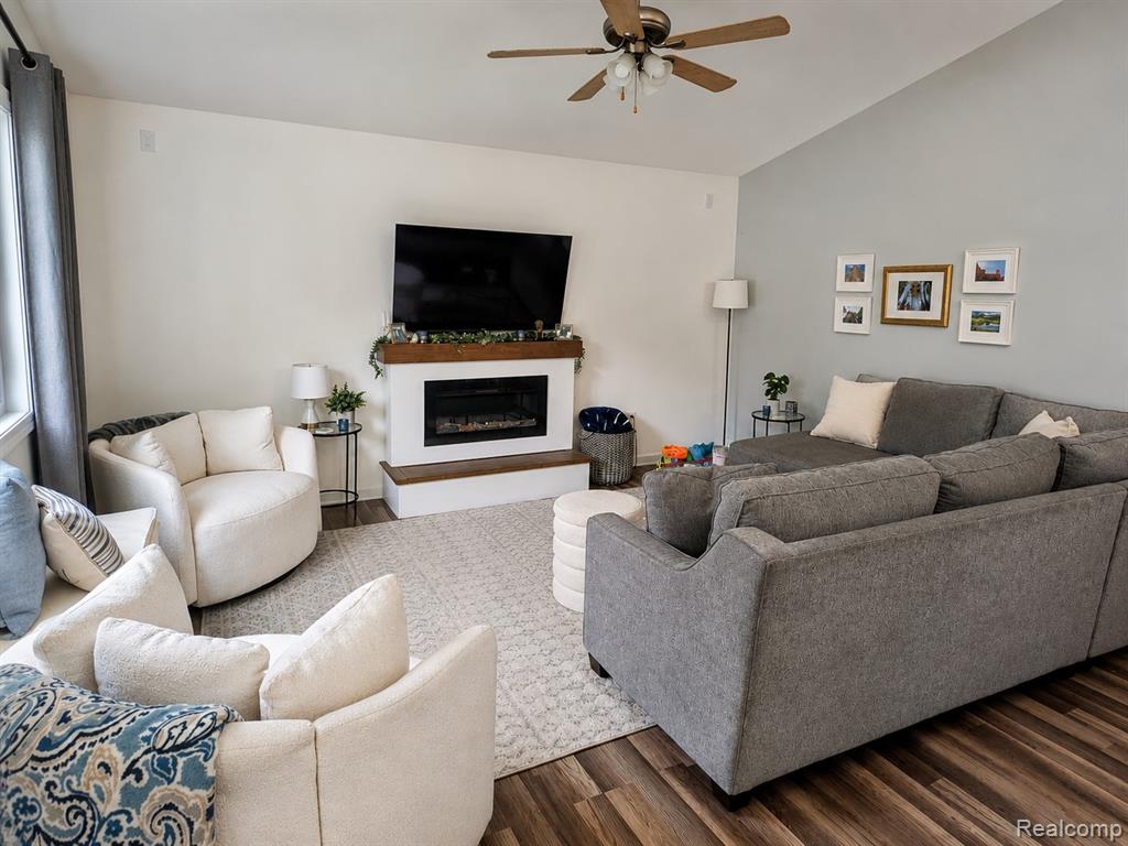 4097 Chenlot Lane, Waterford, MI 48328 — Photo 9
